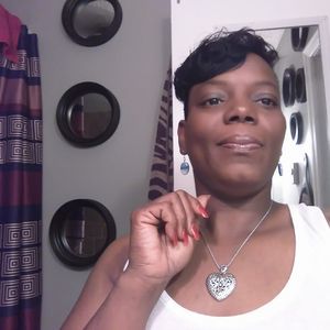 Meet your Posher, Rose